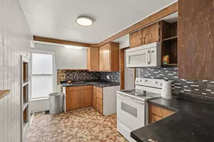 44 Highland Ave, Battle Creek, MI 49015 - Photo 6