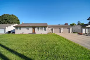 1304 Joseph St, Jackson, MI 49202 - Photo 6