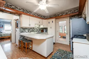 281 N Main St, Casnovia, MI 49318 - Photo 2