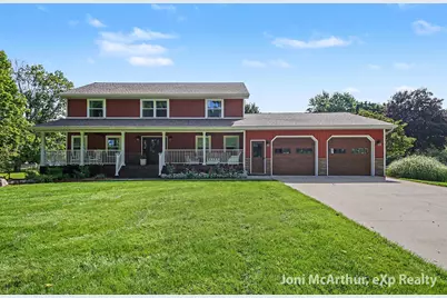 1562 W Ellis Avenue, Belding, MI 48809 - Photo 1