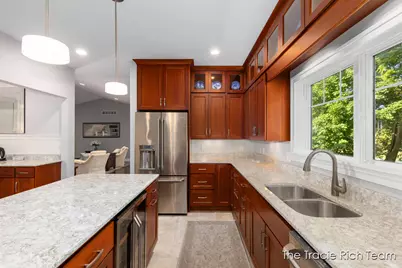 269 N Main Street, Rockford, MI 49341 - Photo 14