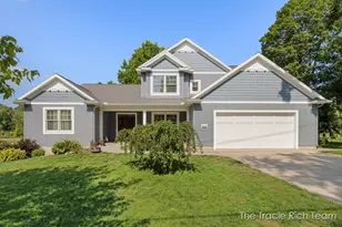 269 N Main St, Rockford, MI 49341 - Photo 1