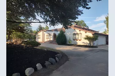 3541 Ridgeview Court, Bloomfield Hills, MI 48302 - Photo 2