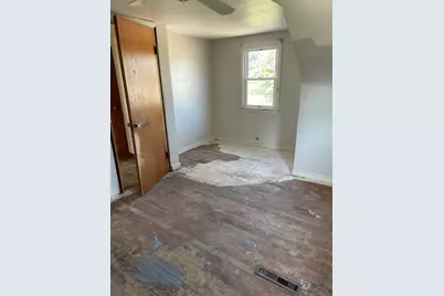 612 N Crystal Avenue, Benton Harbor, MI 49022 - Photo 12