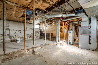 1109 Fulton Street W, Grand Rapids, MI 49504 - Photo 24