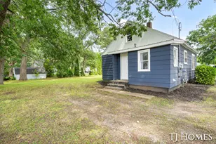 1981 Valley St, Muskegon, MI 49442 - Photo 18