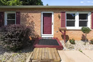 565 N Madison St, Marshall, MI 49068 - Photo 6