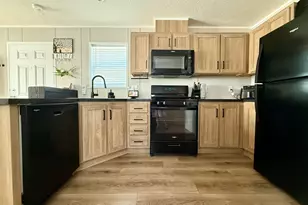 333 E Lakewood Blvd, Holland, MI 49424 - Photo 14