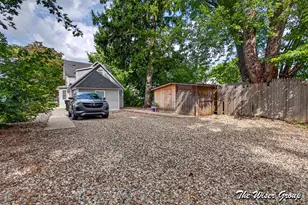 748 North Ave NE, Grand Rapids, MI 49503 - Photo 28