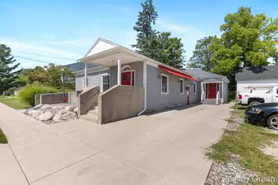25 W Beech Street NE, Cedar Springs, MI 49319 - Photo 2