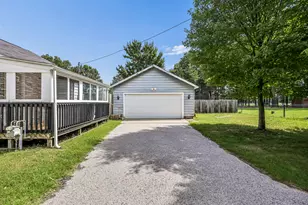 1688 S Carr Rd, Muskegon, MI 49442 - Photo 28