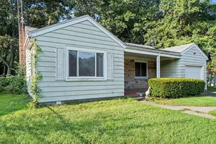 24 Allison Dr, Battle Creek, MI 49037 - Photo 2