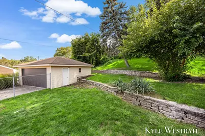 1752 Lake Michigan Drive NW, Grand Rapids, MI 49504 - Photo 32