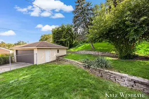 1752 Lake Michigan Dr NW, Grand Rapids, MI 49504 - Photo 32