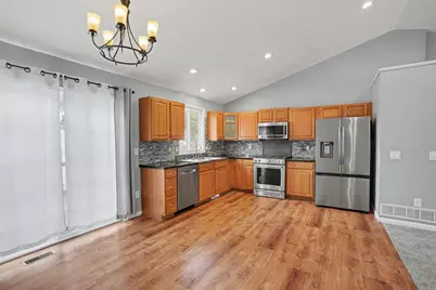 409 E Orleans Street, Otsego, MI 49078 - Photo 4