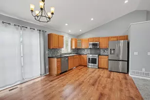 409 E Orleans St, Otsego, MI 49078 - Photo 4