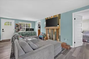 1790 Lakewood Dr, Crystal, MI 48818 - Photo 4