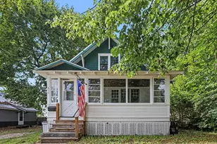 610 Cherry St, Cadillac, MI 49601 - Photo 2