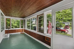 610 Cherry St, Cadillac, MI 49601 - Photo 22