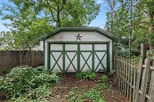 610 Cherry St, Cadillac, MI 49601 - Photo 28
