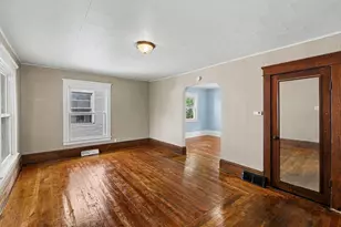 547 N Pleasant St, Jackson, MI 49202 - Photo 6