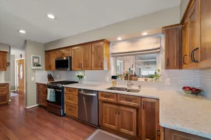 1161 Fox Hills Dr, Howell, MI 48843 - Photo 2