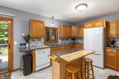572 Stevenscott Drive, Muskegon, MI 49442 - Photo 6