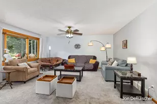 572 Stevenscott Dr, Muskegon, MI 49442 - Photo 4