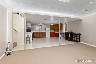572 Stevenscott Dr, Muskegon, MI 49442 - Photo 16