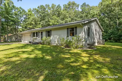 572 Stevenscott Drive, Muskegon, MI 49442 - Photo 2