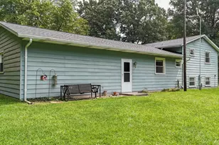 28493 Downey St, Dowagiac, MI 49047 - Photo 4