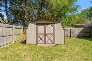 2227 East Cork Street, Kalamazoo, MI 49001 - Photo 26