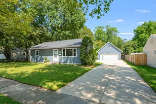 2227 East Cork Street, Kalamazoo, MI 49001 - Photo 2