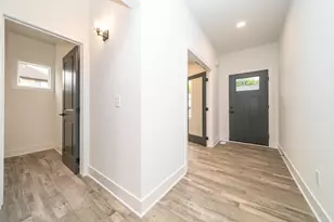 11200 Tremont Ln, Plymouth, MI 48170 - Photo 6