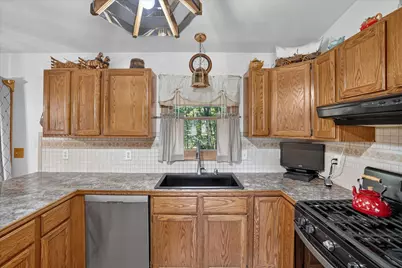 10077 Maple Hill Road, Howard City, MI 49329 - Photo 18