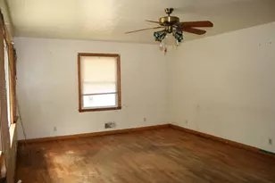 1175 Ravina Ave, Benton Harbor, MI 49022 - Photo 8