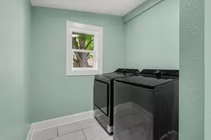 224 Washington St, Bronson, MI 49028 - Photo 14