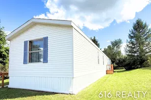 1382 Beaver Dam Dr NE, Belmont, MI 49306 - Photo 2