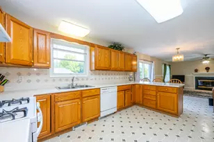 401 S Veronica Ct, Saint Joseph, MI 49085 - Photo 12
