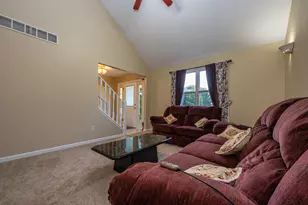 401 S Veronica Ct, Saint Joseph, MI 49085 - Photo 8