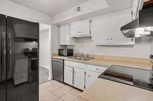 742 W Kilgore Rd, Kalamazoo, MI 49008 - Photo 10