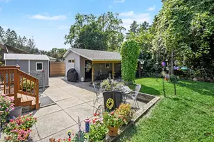 1457 Laughlin Dr NW, Grand Rapids, MI 49504 - Photo 14