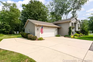 11328 56th Ave, Allendale, MI 49401 - Photo 4