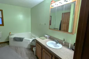 58310 E Clear Lake Rd, Three Rivers, MI 49093 - Photo 18