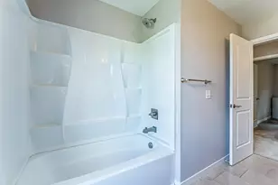 348 Sedgewood Ln, Ann Arbor, MI 48103 - Photo 30