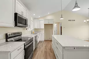 3273 White Heron Ln, Battle Creek, MI 49015 - Photo 4