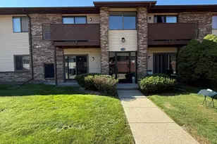 7708 Manor Cir, Westland, MI 48185 - Photo 2