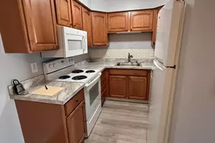 7708 Manor Cir, Westland, MI 48185 - Photo 8