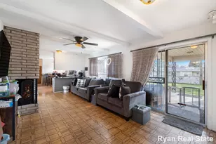 1841 Springfield St, Flint, MI 48503 - Photo 4