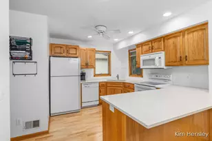 2020 Burton Knoll Ct SE, Kentwood, MI 49546 - Photo 8